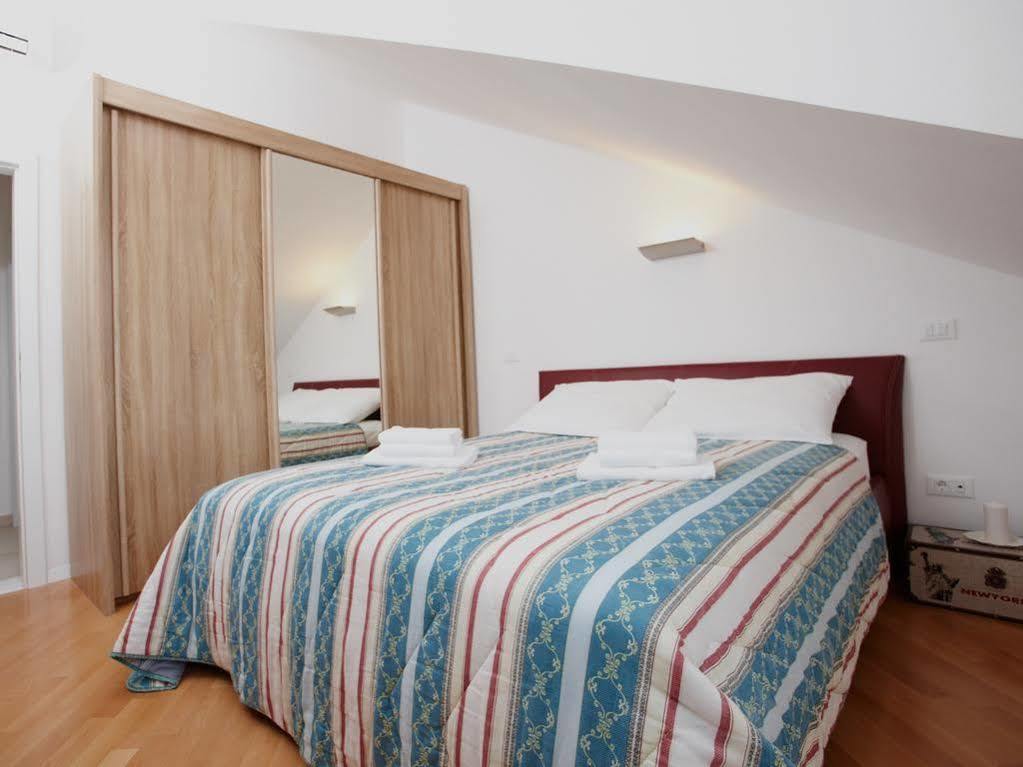 Apartment Sunny Bay - Free Parking Дубровник Екстер'єр фото